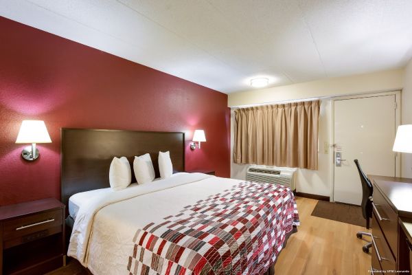 Hotel Red Roof Roof Kalamazoo East Expo Center
